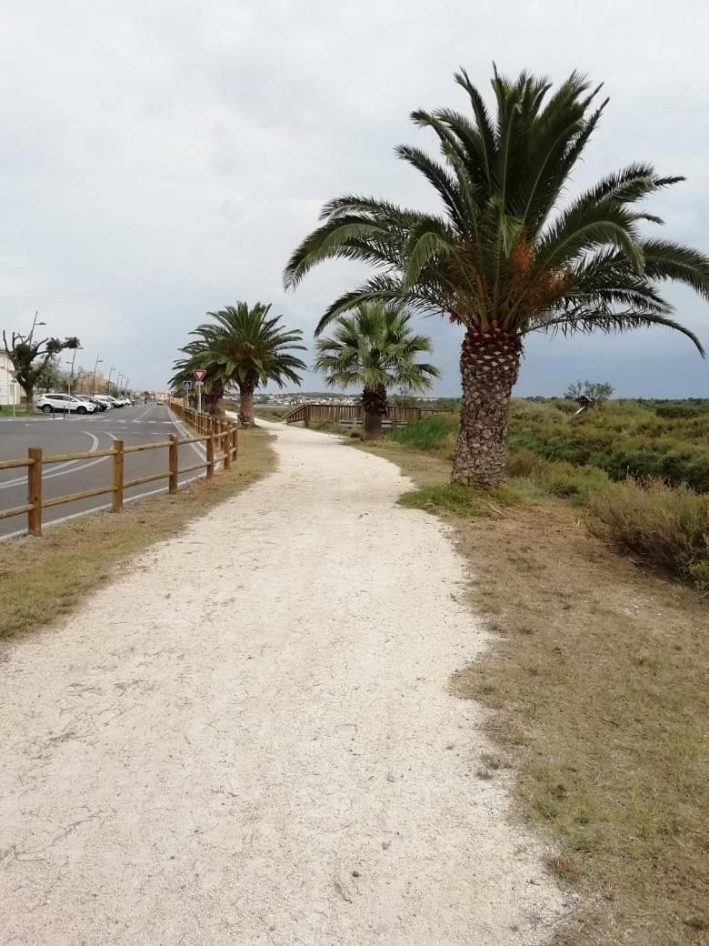 Holiday home Charmante Maison De Avec Jardin, Terrasse Et Terrain De Petanque Fos-sur-Mer