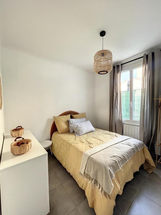 Vakantiehuis Charmante Maison De Avec Jardin, Terrasse Et Terrain De Petanque Fos-sur-Mer