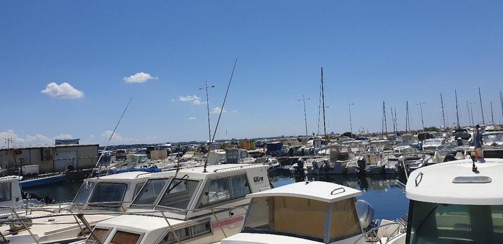 Charmante Maison De Avec Jardin, Terrasse Et Terrain De Petanque Hébergement de vacances Fos-sur-Mer